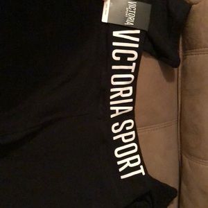 NWT BRAND NEW VS SPORT CAPRI LEGGINGS